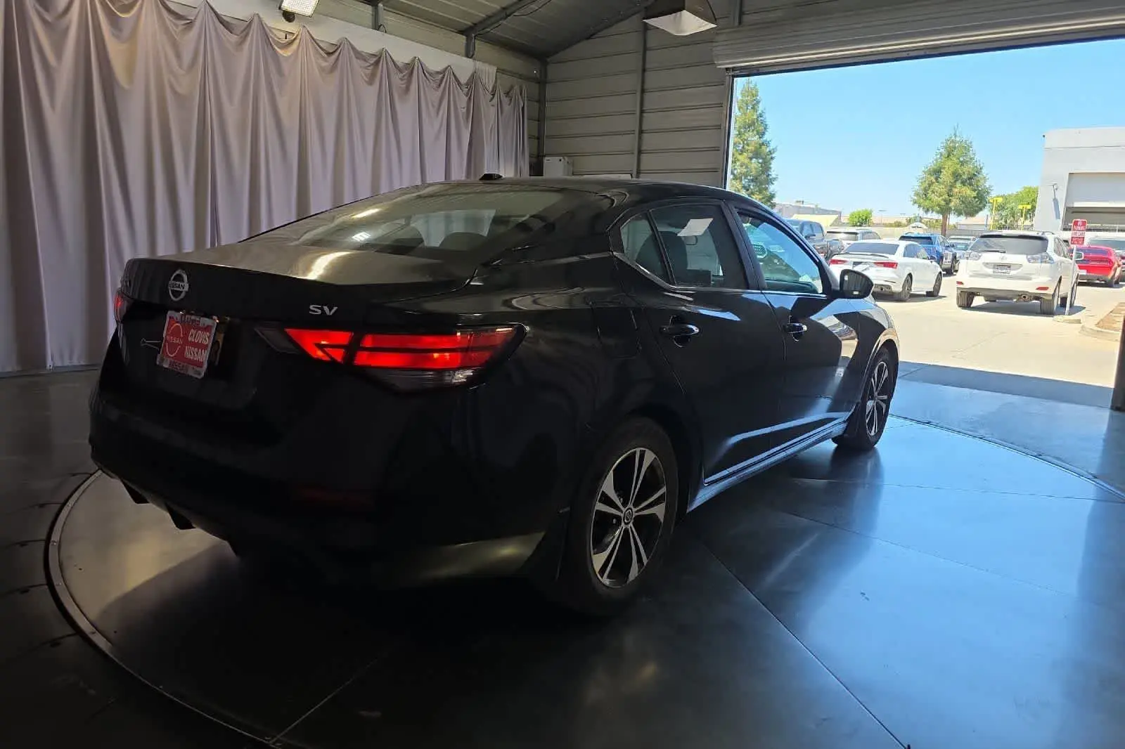 2021 Nissan Sentra SV CVT photo 3
