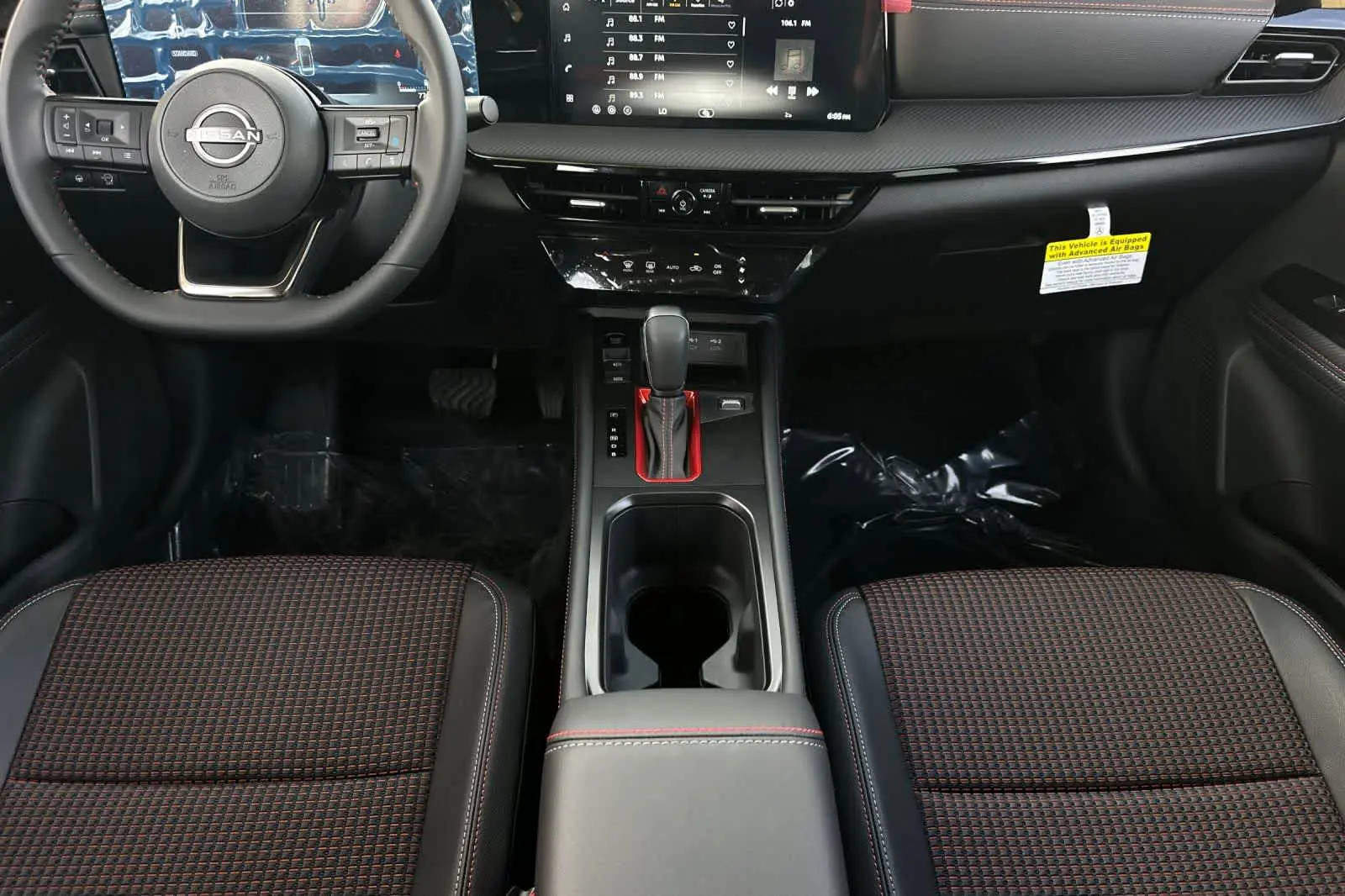 2026 Nissan Kicks 2.0 SR photo 4