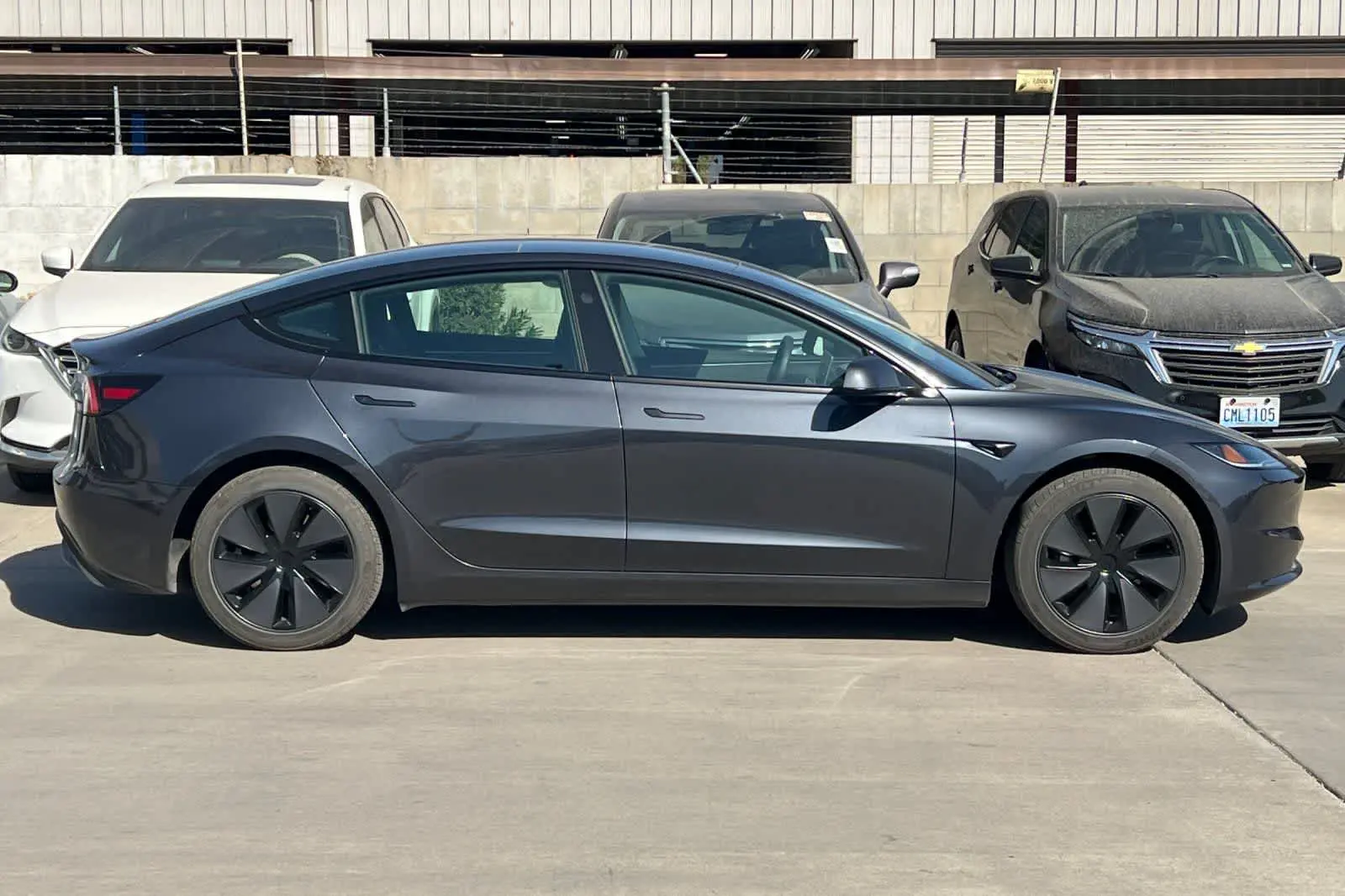 2025 Tesla Model 3 Long Range photo 4