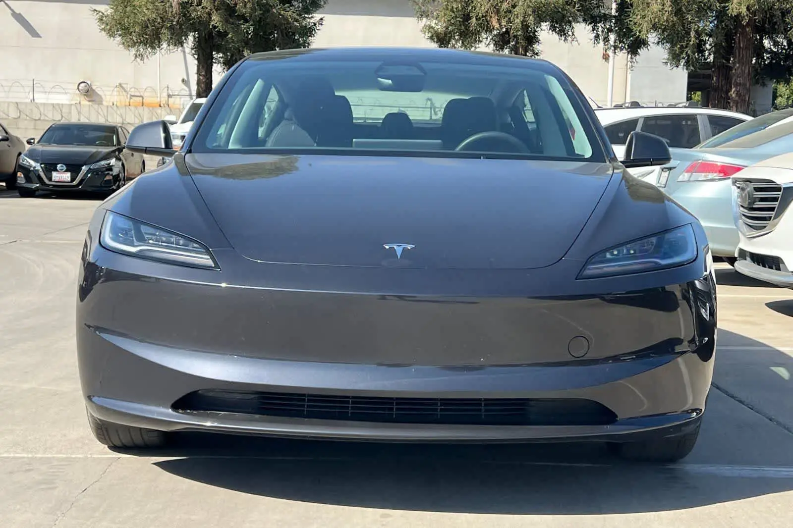 2025 Tesla Model 3 Long Range photo 3
