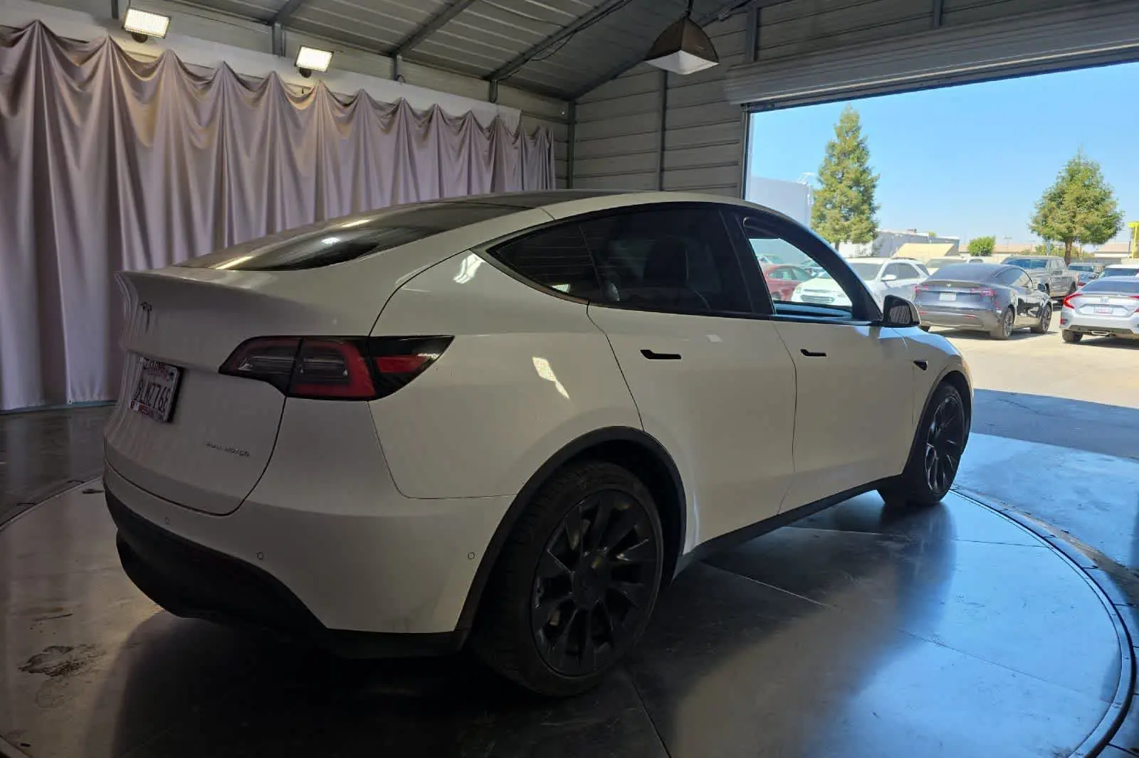 2021 Tesla Model Y Long Range Dual Motor AWD photo 3