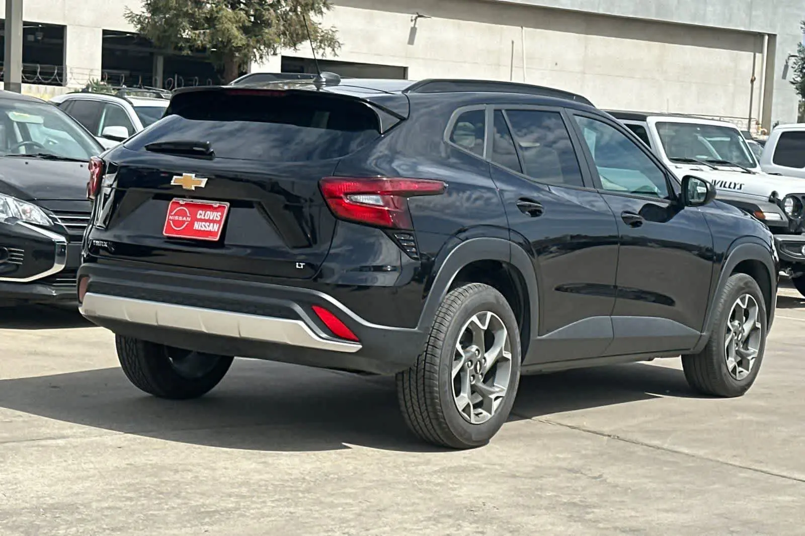 2025 Chevrolet Trax LT photo 3
