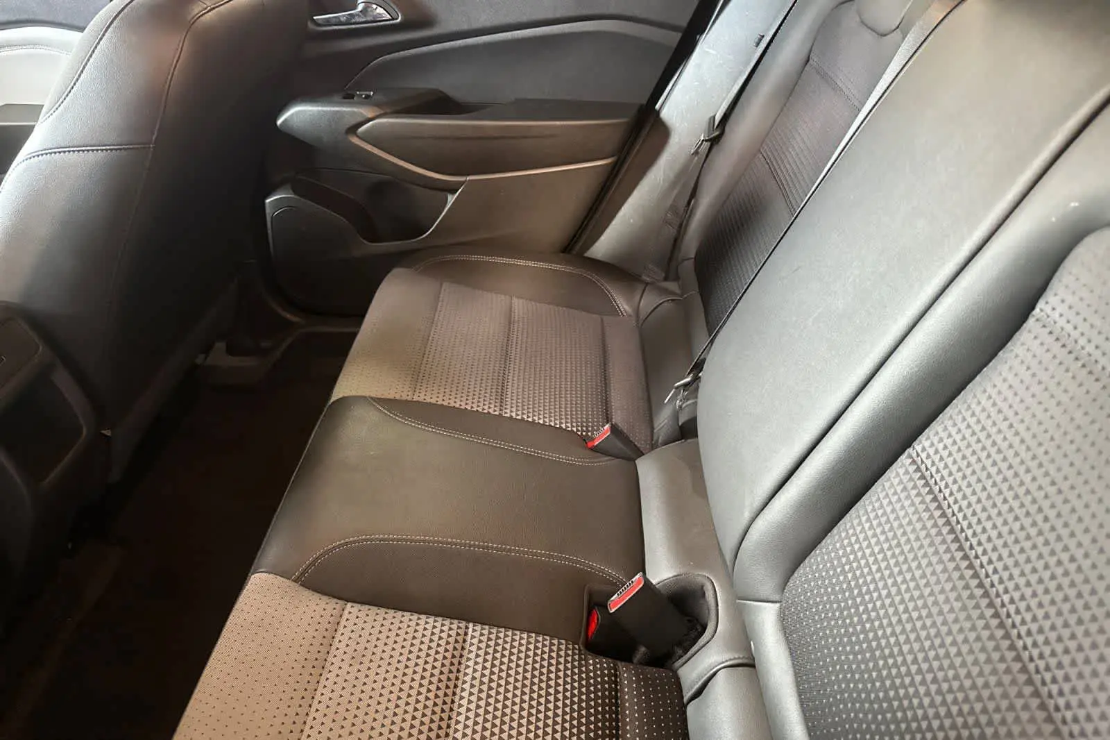 2025 Chevrolet Trax LT photo 5