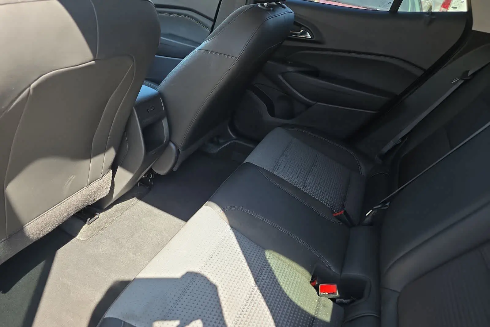 2025 Chevrolet Trax LT photo 5