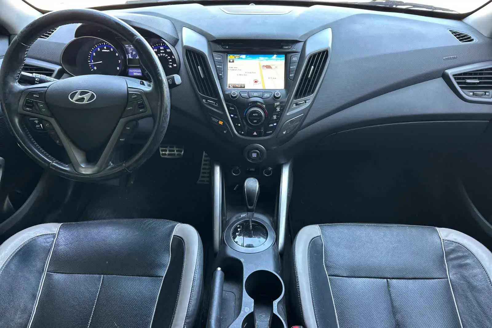 2015 Hyundai Veloster 1.6 Auto SHIFTRONIC Turbo photo 4