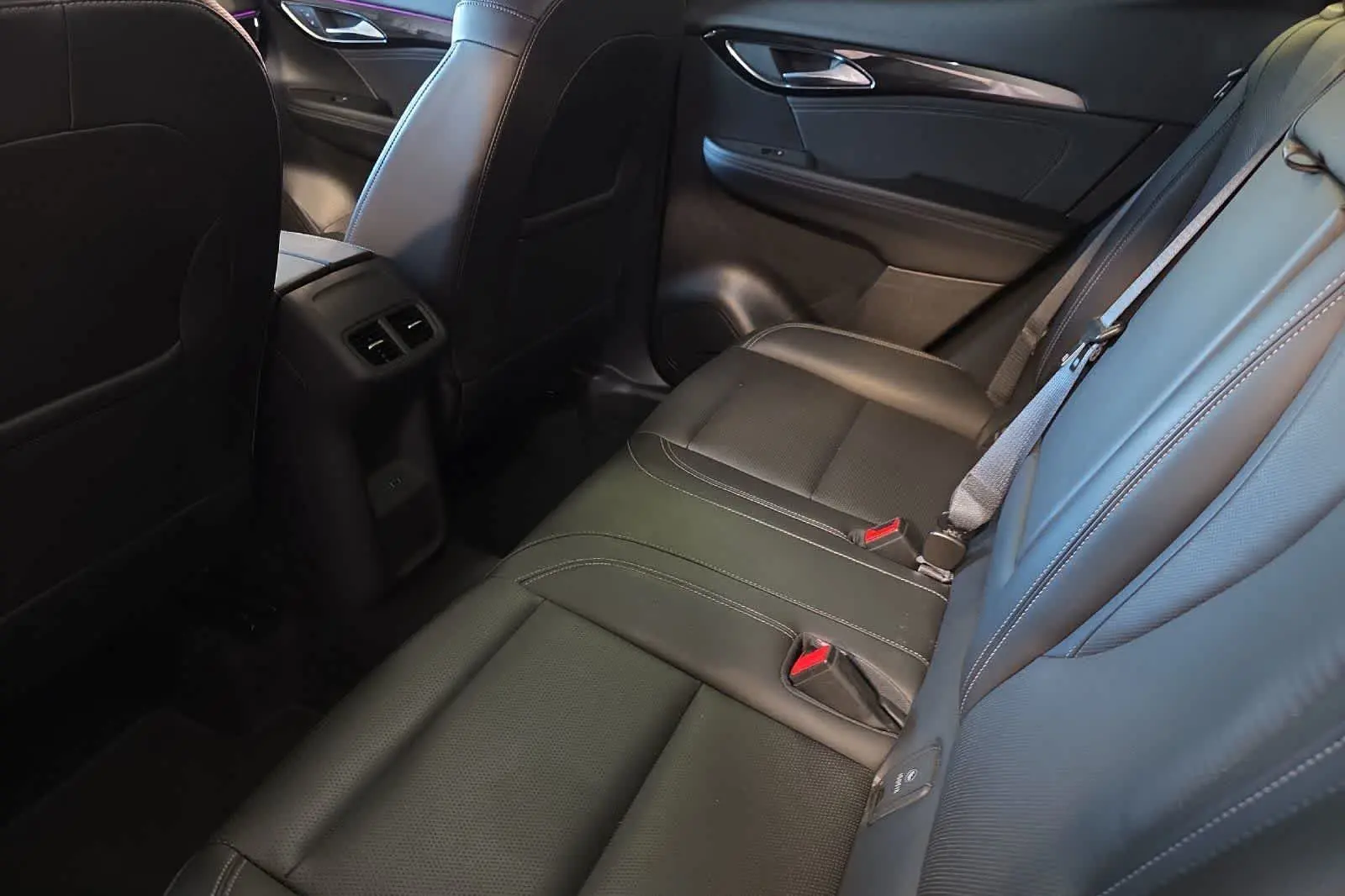 2024 Buick Envision Preferred AWD photo 5