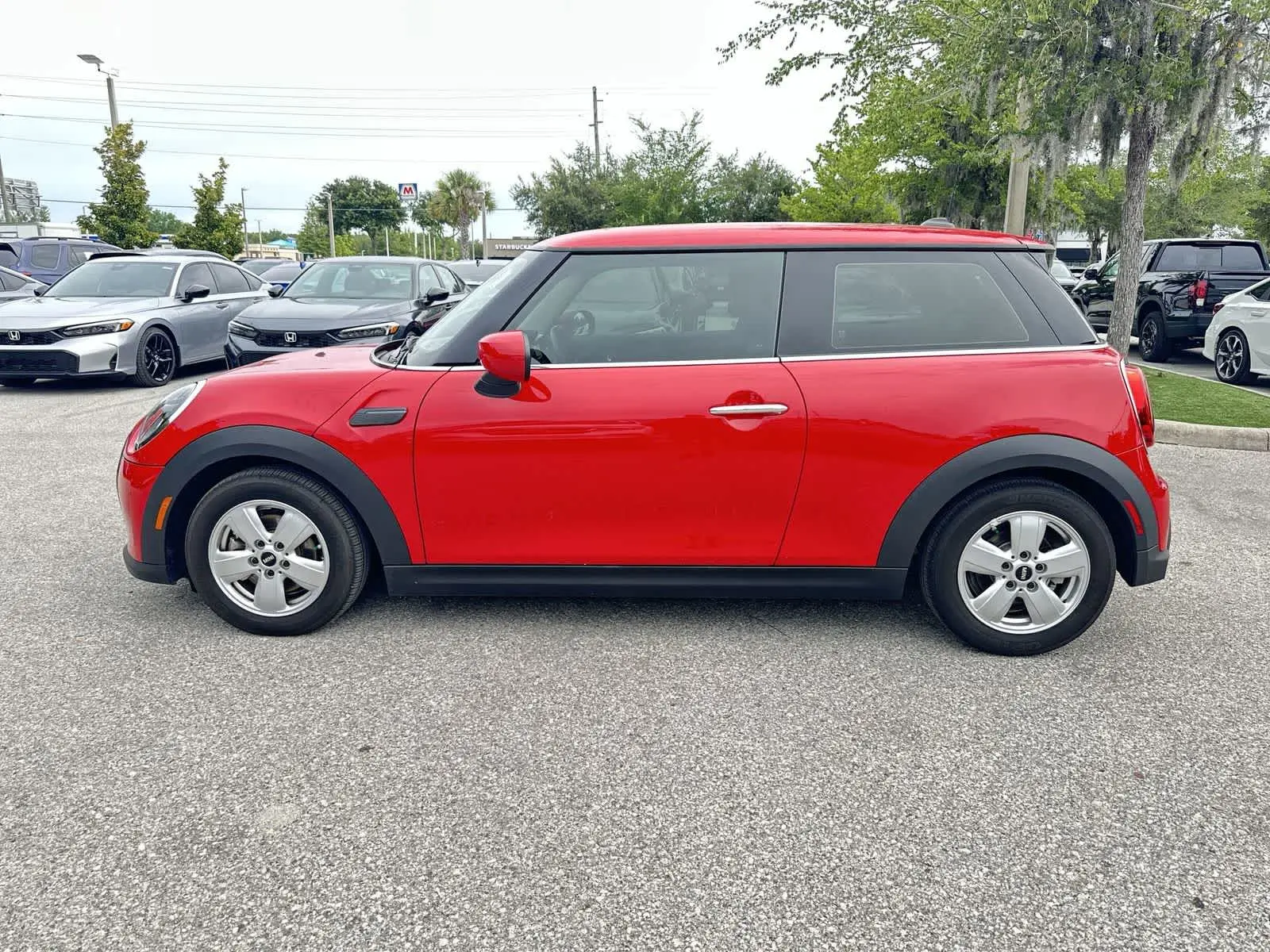 2024 MINI Hardtop Cooper photo 3