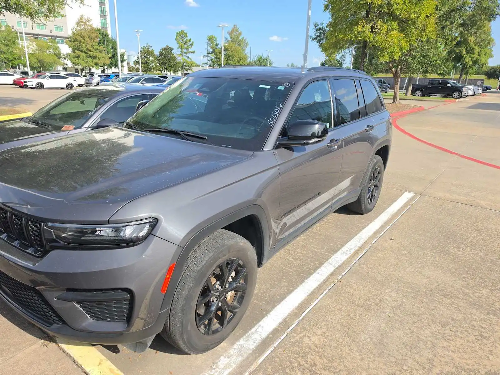 2024 Jeep Grand Cherokee Altitude 4x4's photo
