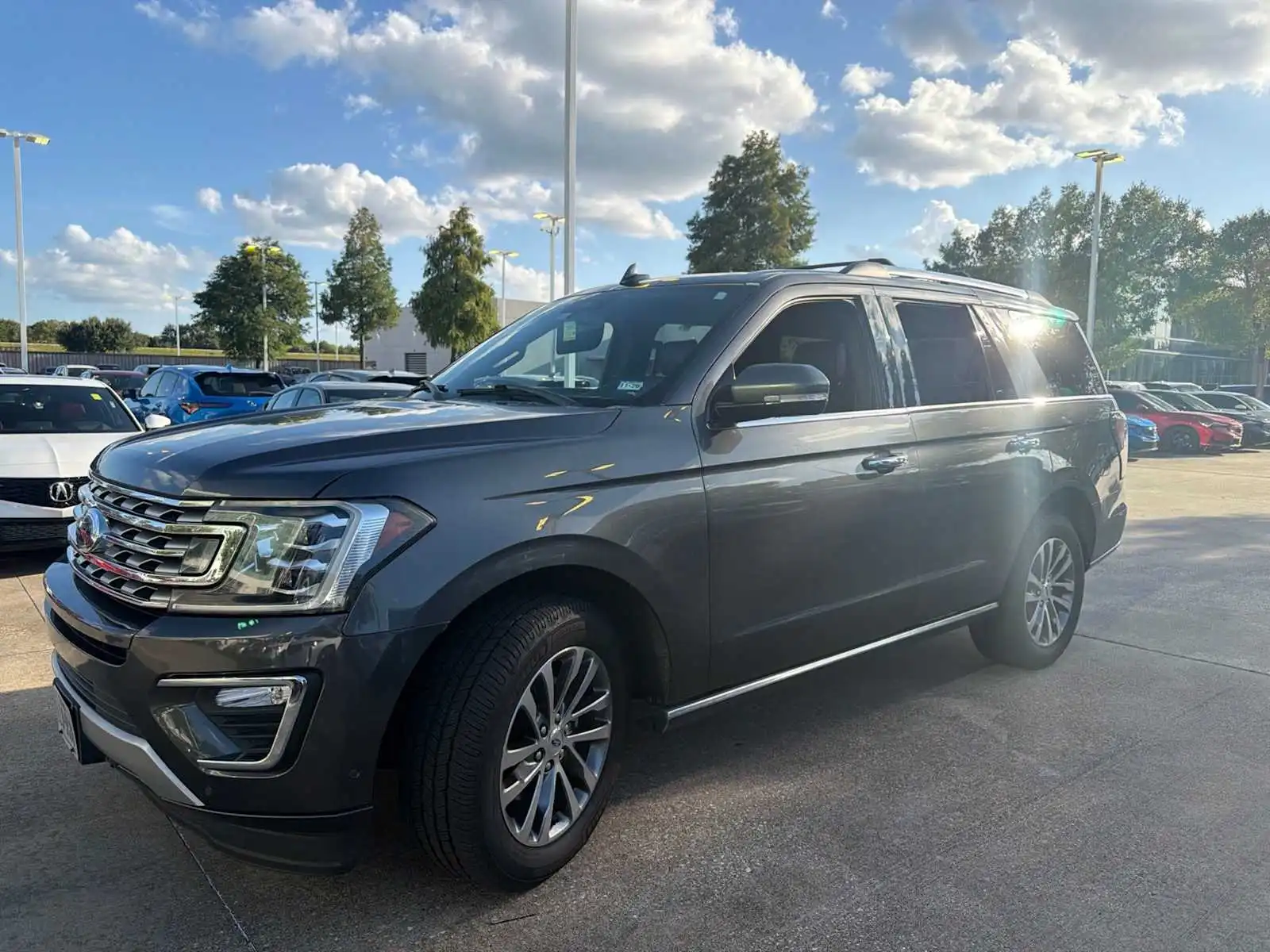 2018 Ford Expedition Limited's photo