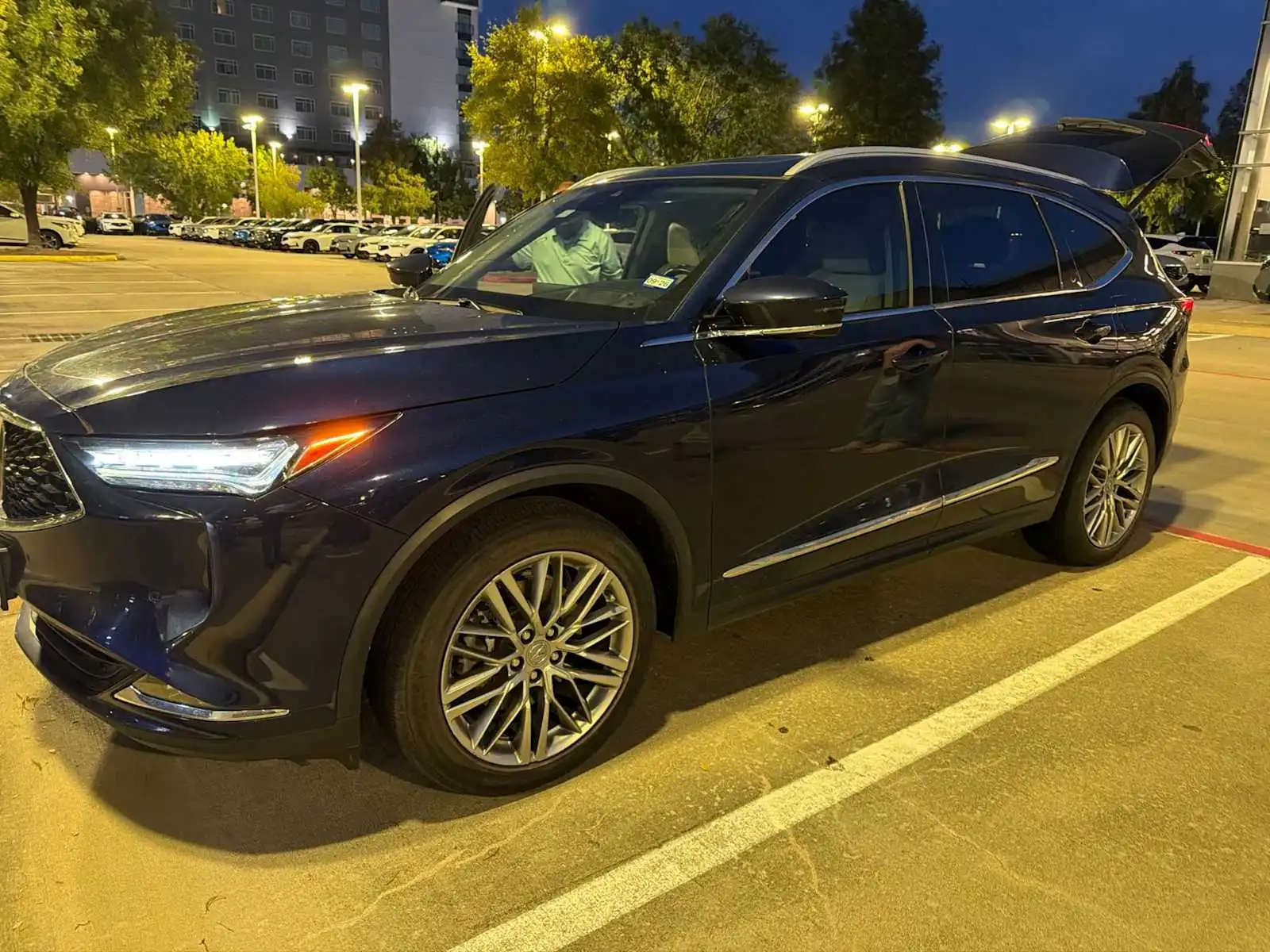 2023 Acura MDX SH-AWD Advance Package's photo