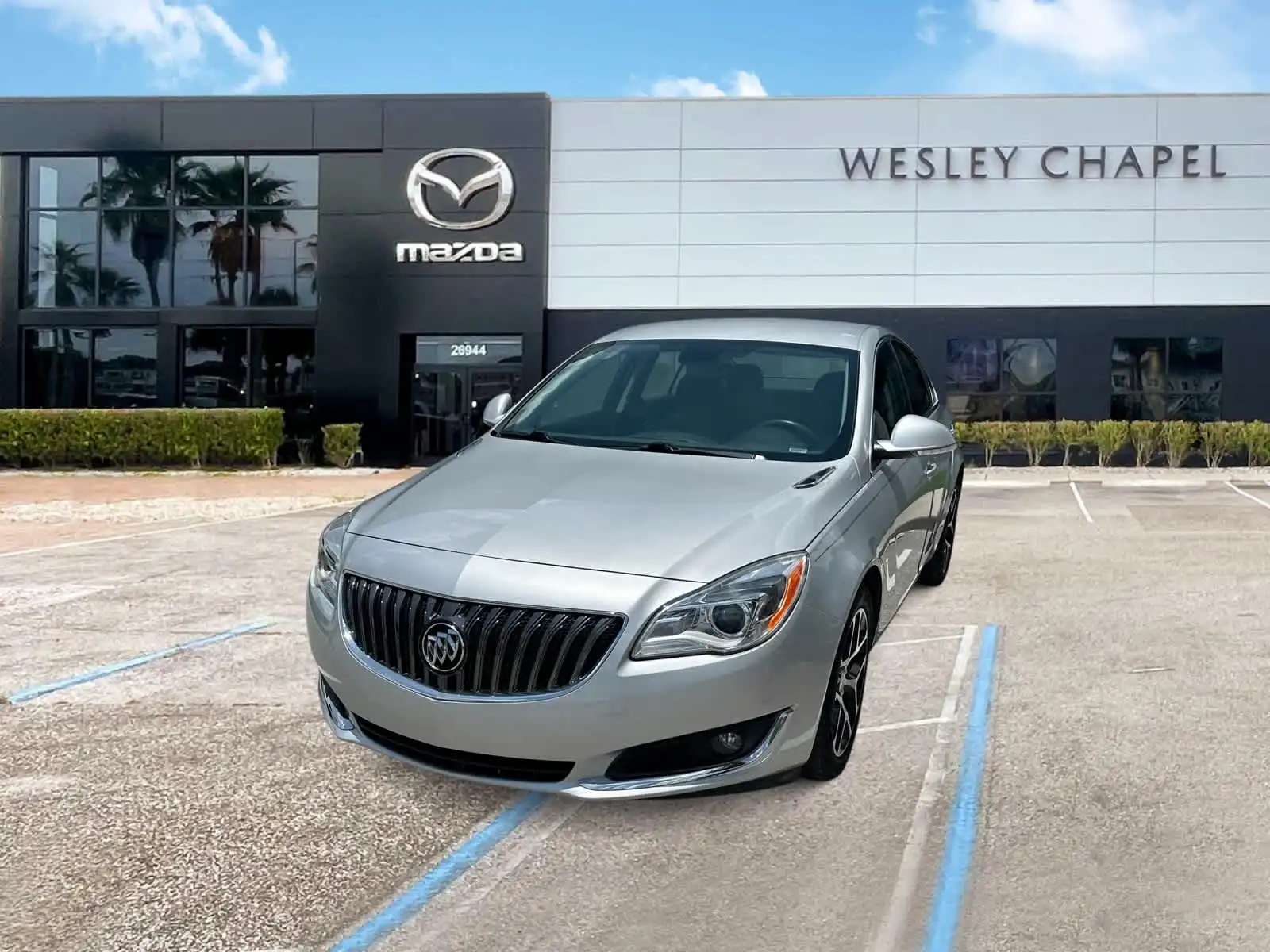 2017 Buick Regal Sport Touring's photo