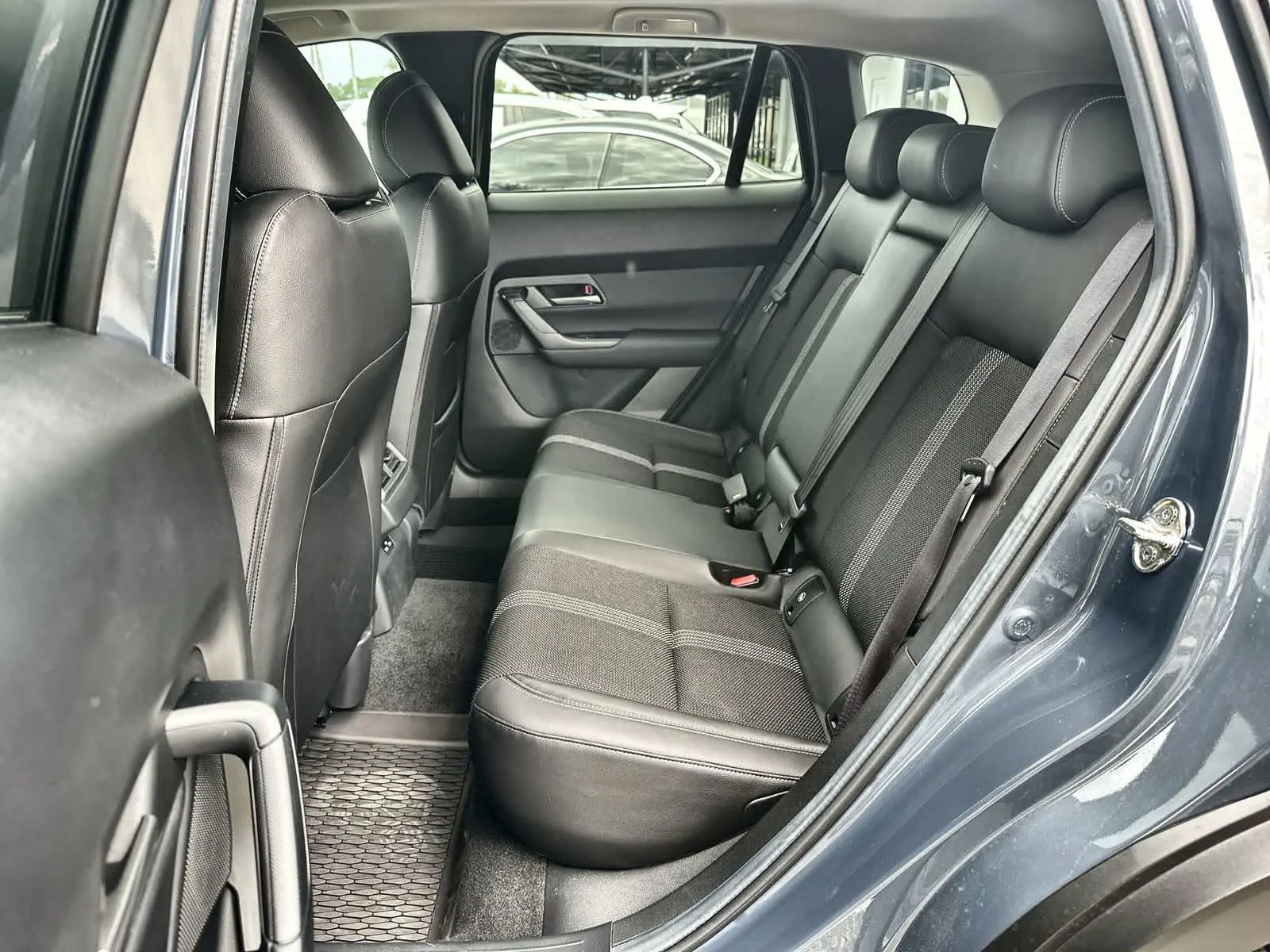 2024 Mazda CX-50 2.5 S PREMIUM photo 4