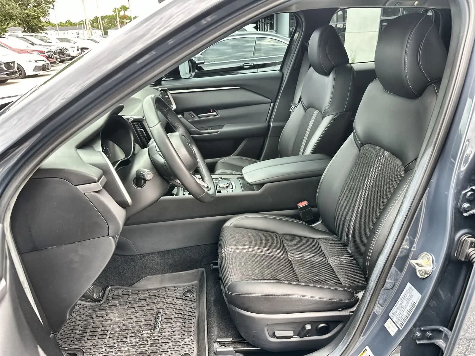 2024 Mazda CX-50 2.5 S PREMIUM photo 3