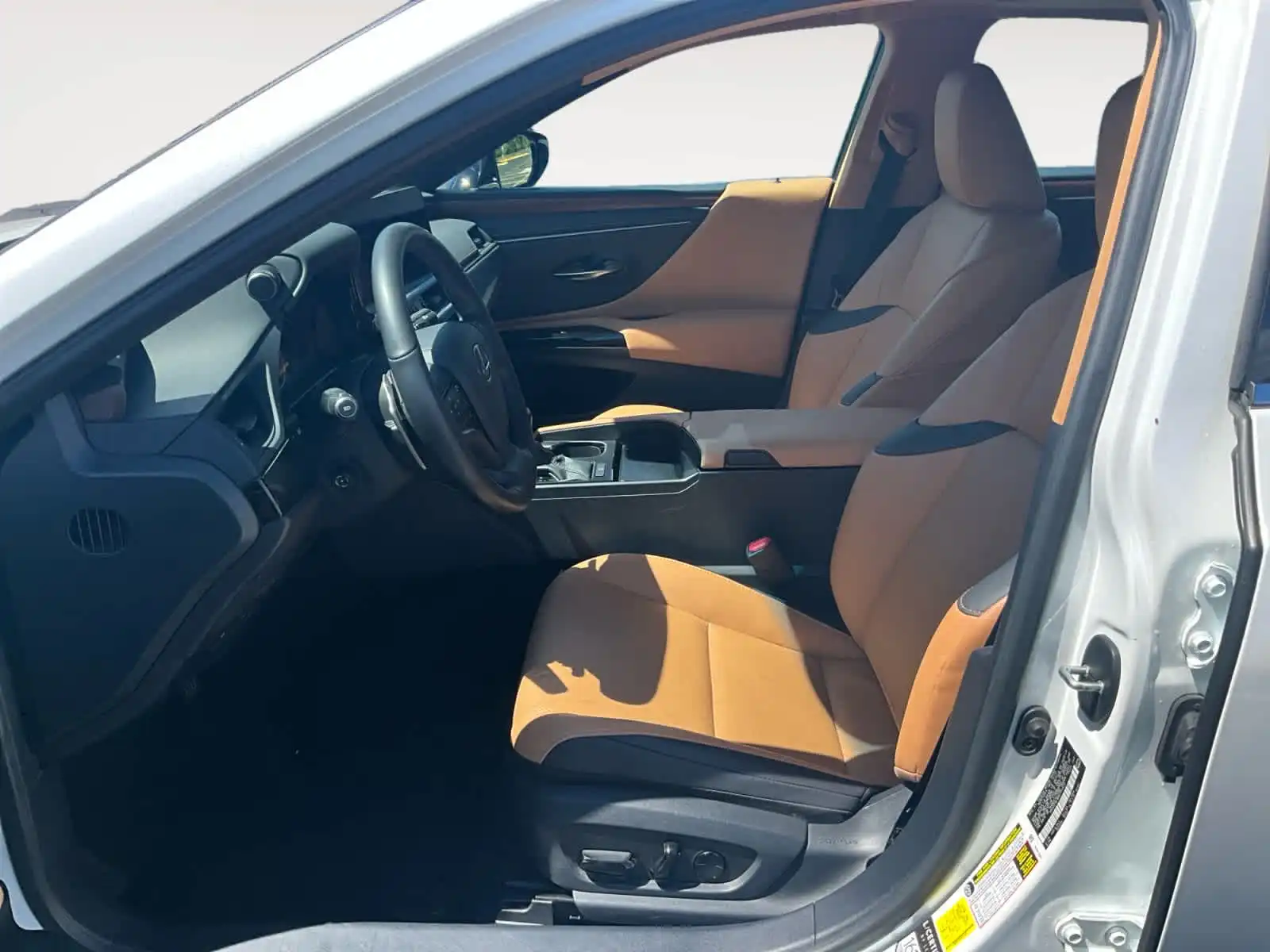2024 Lexus ES 350 350's photo