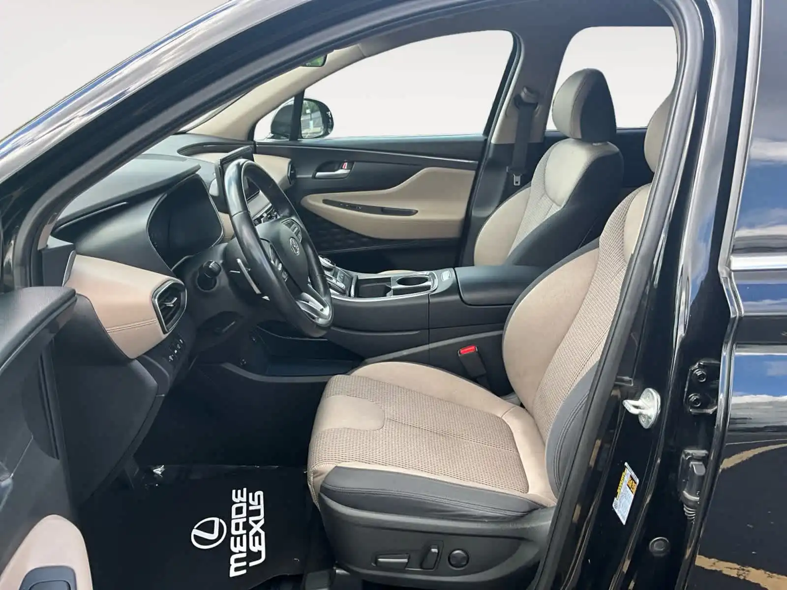 2023 Hyundai Santa Fe SEL 2.5's photo