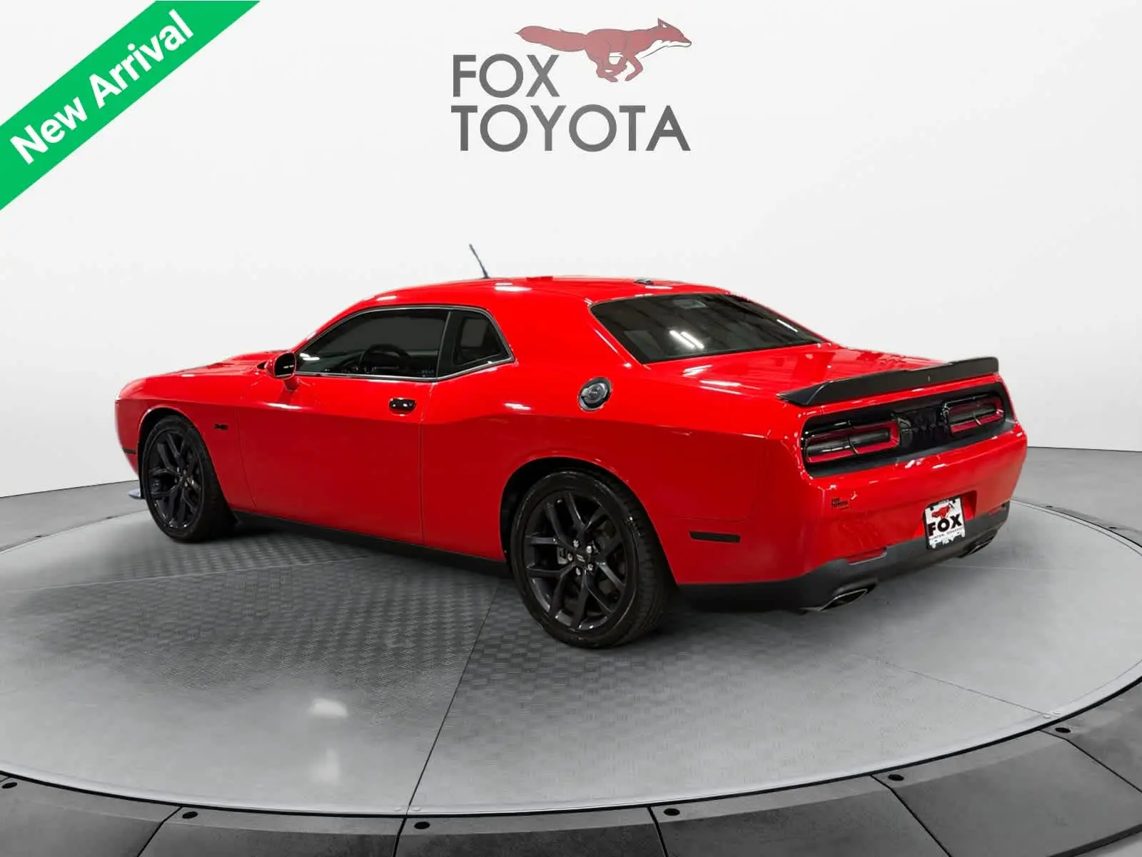 2023 Dodge Challenger R/T photo 4