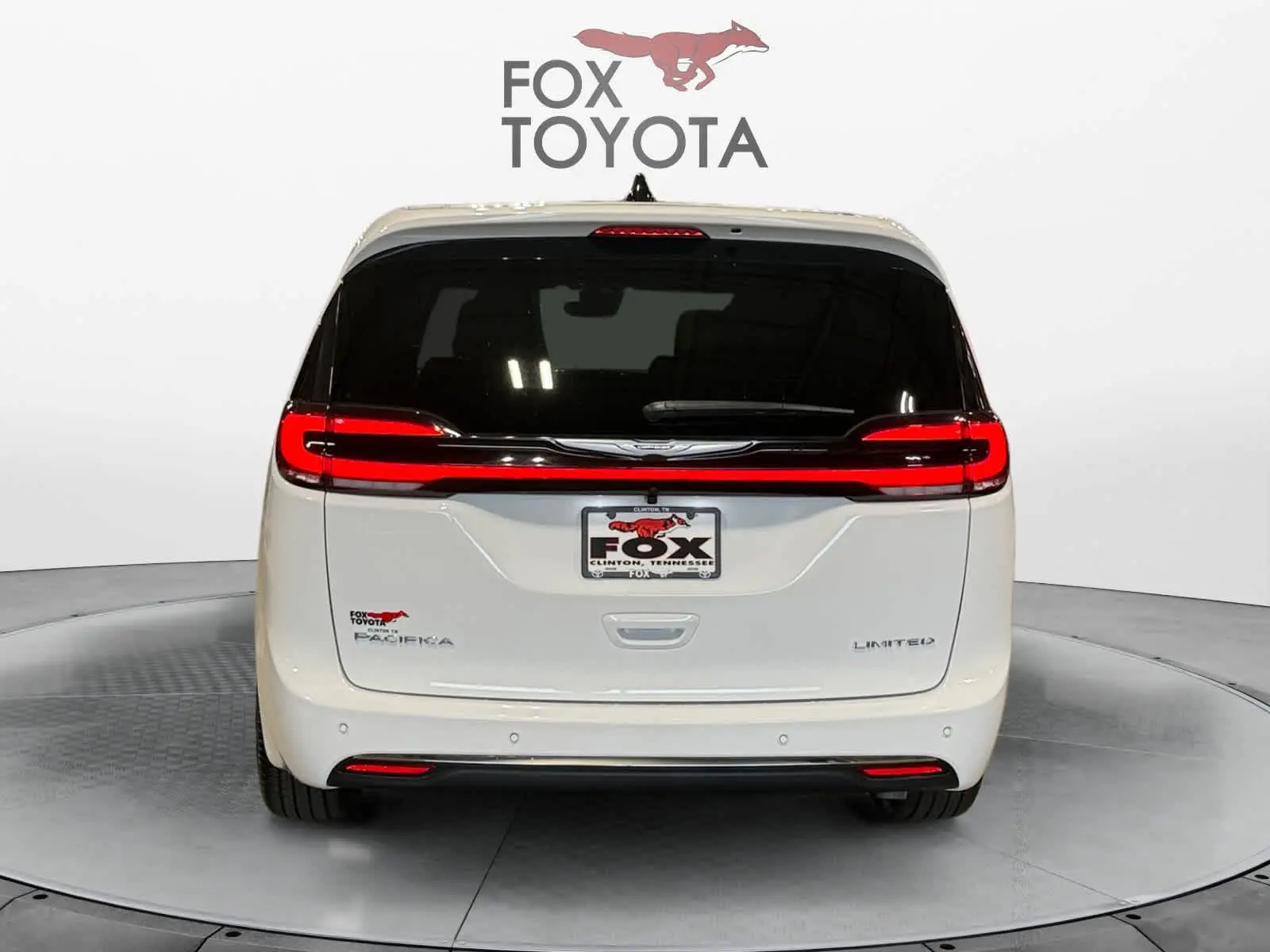 2026 Chrysler Pacifica Limited photo 5
