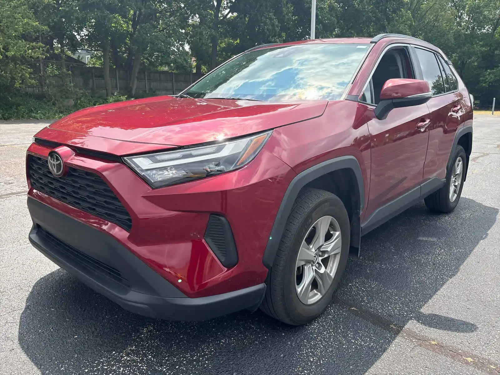 2024 Toyota RAV4 XLE AWD's photo
