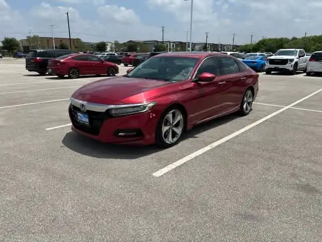 2018 Honda Accord 1.5T Touring Auto's photo