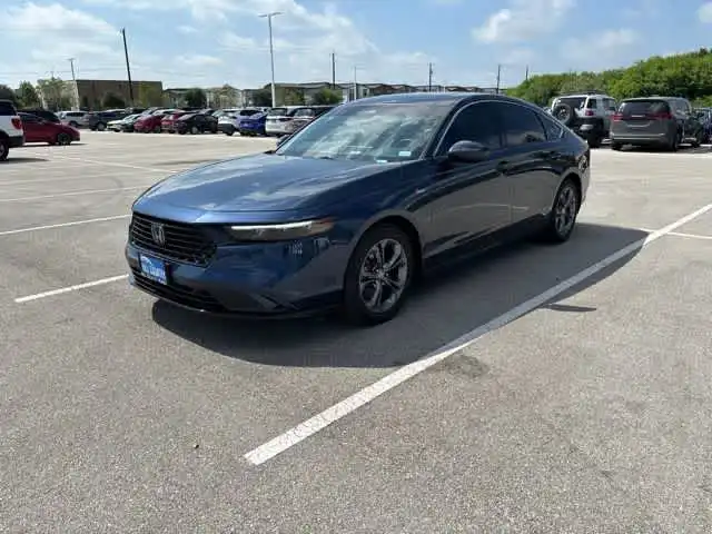 2023 Honda Accord Hybrid EX-L w/o BSI's photo