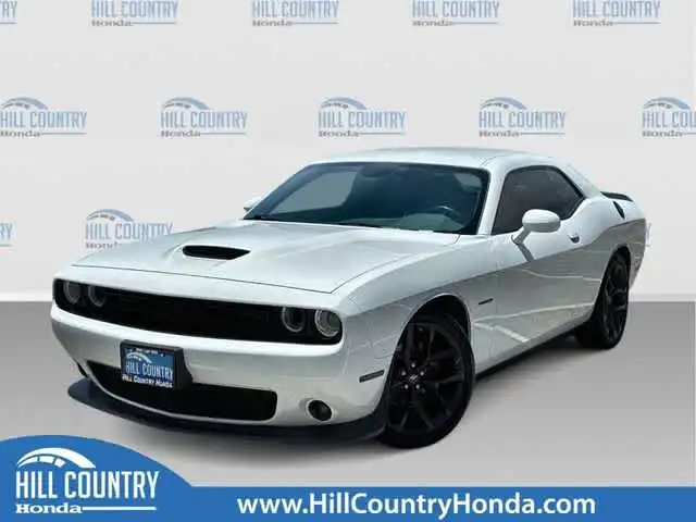 2022 Dodge Challenger R/T's photo