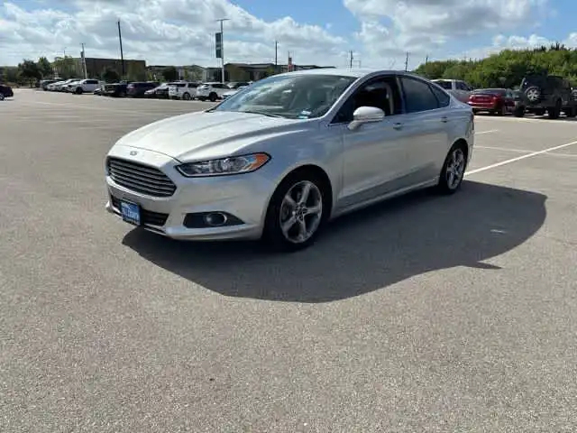 2013 Ford Fusion SE FWD I4's photo