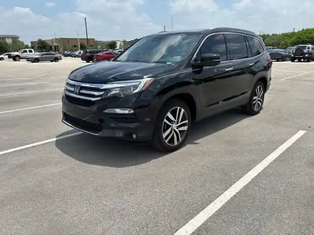 2018 Honda Pilot 4WD Elite's photo