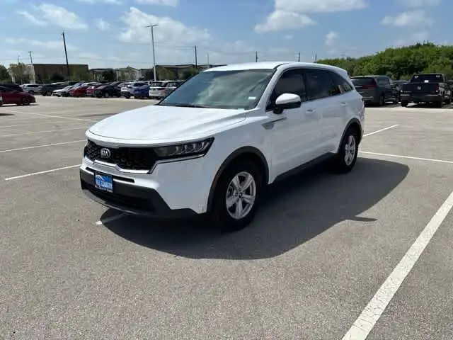 2021 Kia Sorento LX AT's photo