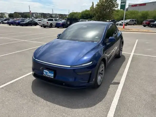 2026 Tesla Model Y's photo