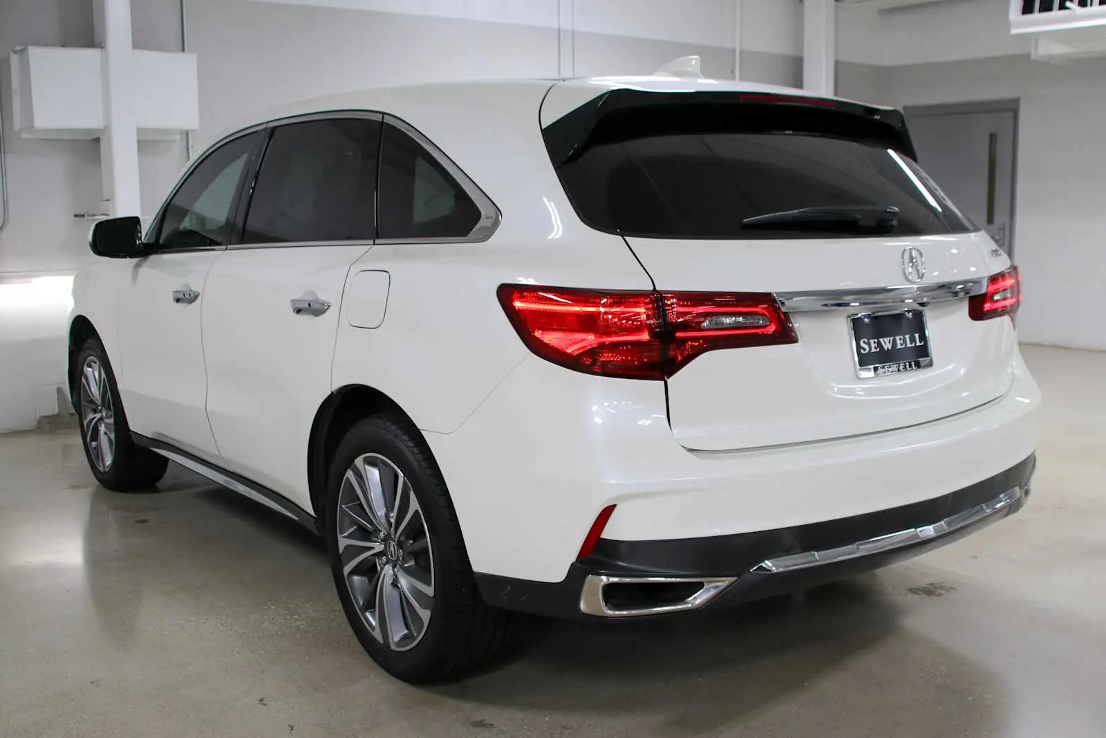 2017 Acura MDX Technology Package photo 3