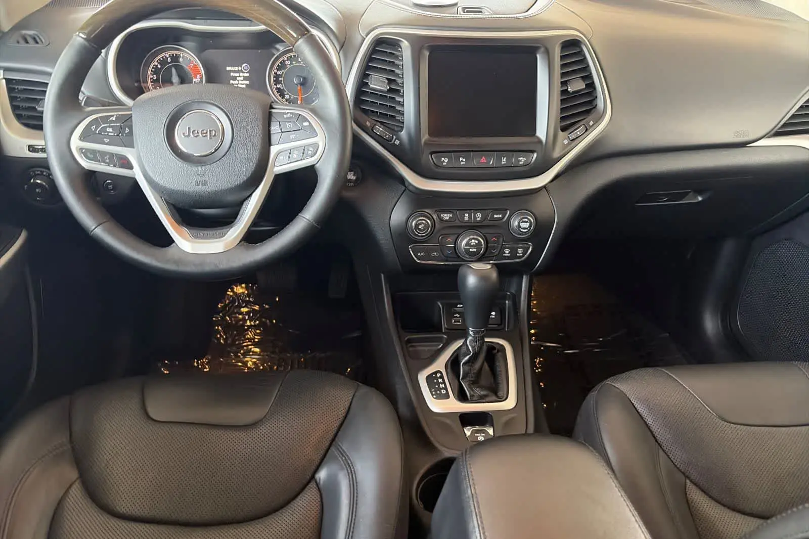 2017 Jeep Cherokee Overland photo 3