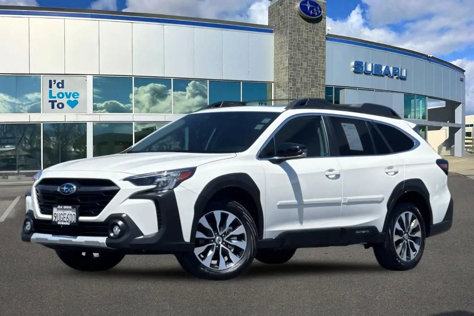 2025 Subaru Outback Limited's photo