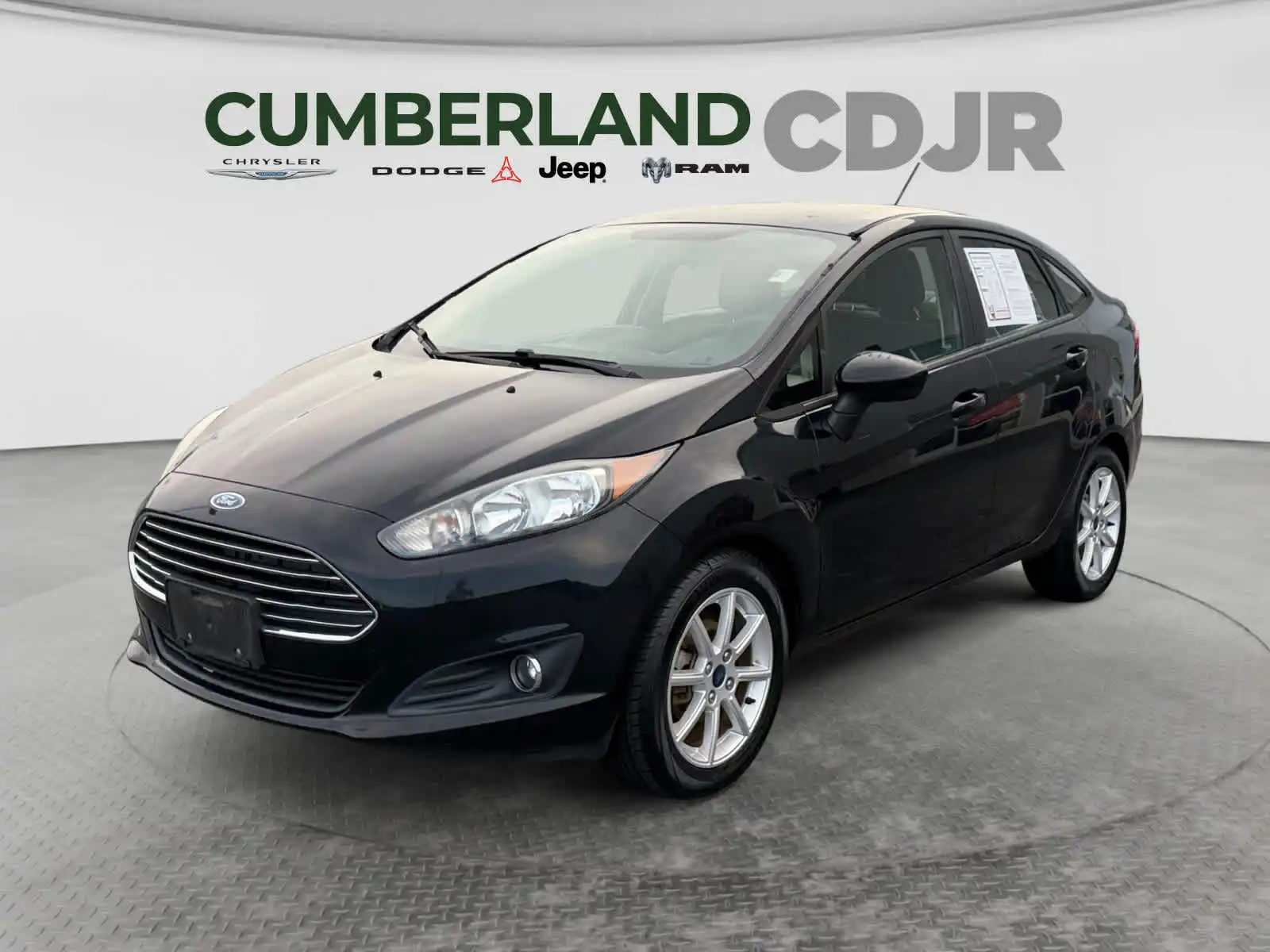 2017 Ford Fiesta SE Sedan's photo