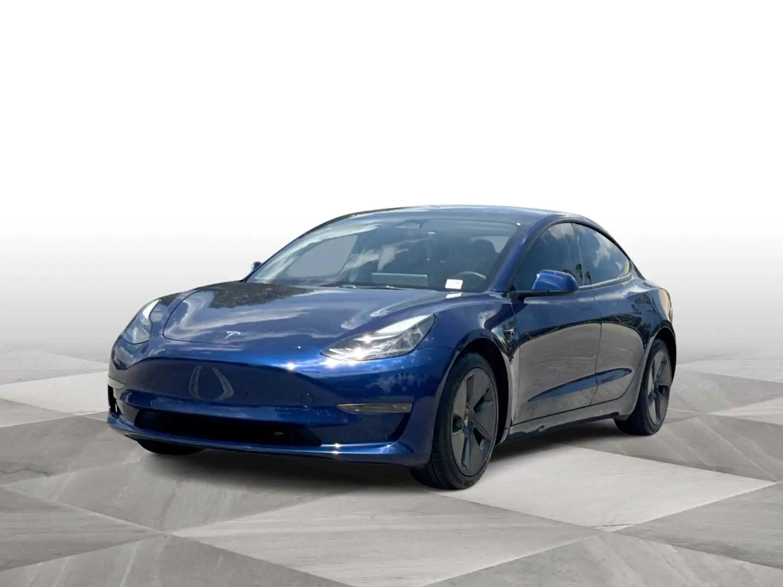 2022 Tesla Model 3 Standard Range Plus's photo