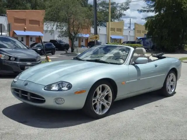 2003 Jaguar XK XK8's photo