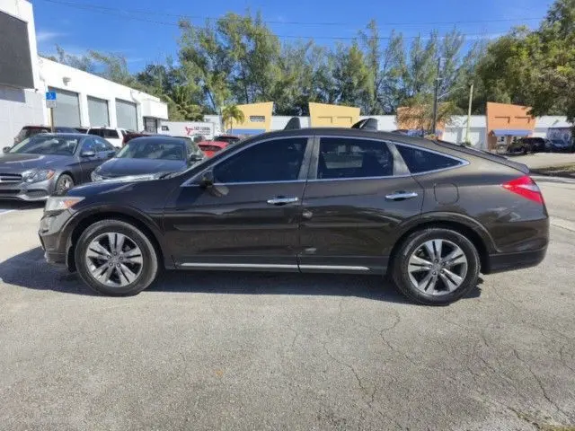 2013 Honda Crosstour V6 EX-L 2WD Navigation photo 3