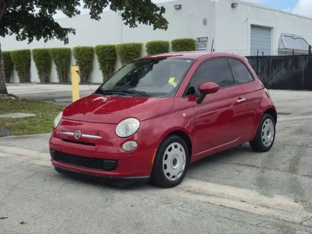 2015 FIAT 500 Pop's photo