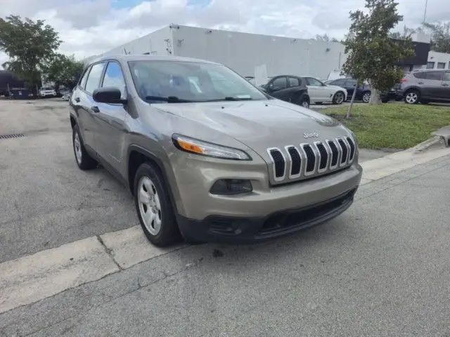 2017 Jeep Cherokee Sport photo 3