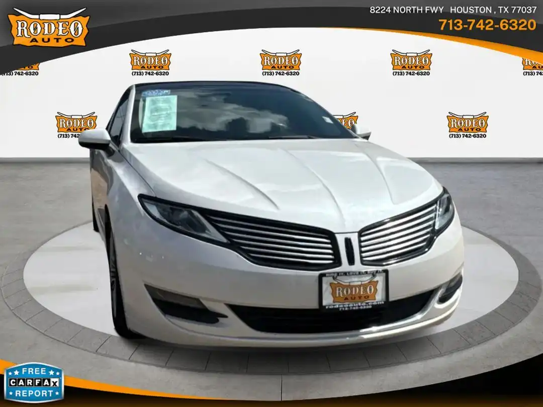 2016 Lincoln MKZ Front Wheel Drive's photo