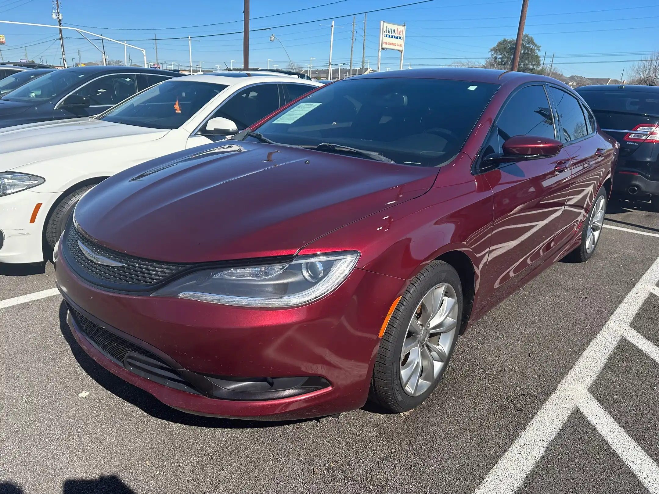 2016 Chrysler 200 S's photo