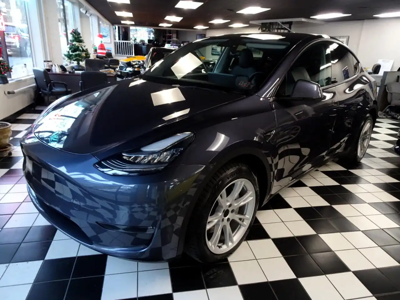 2021 Tesla Model Y Long Range Dual Motor All-Wheel Drive's photo