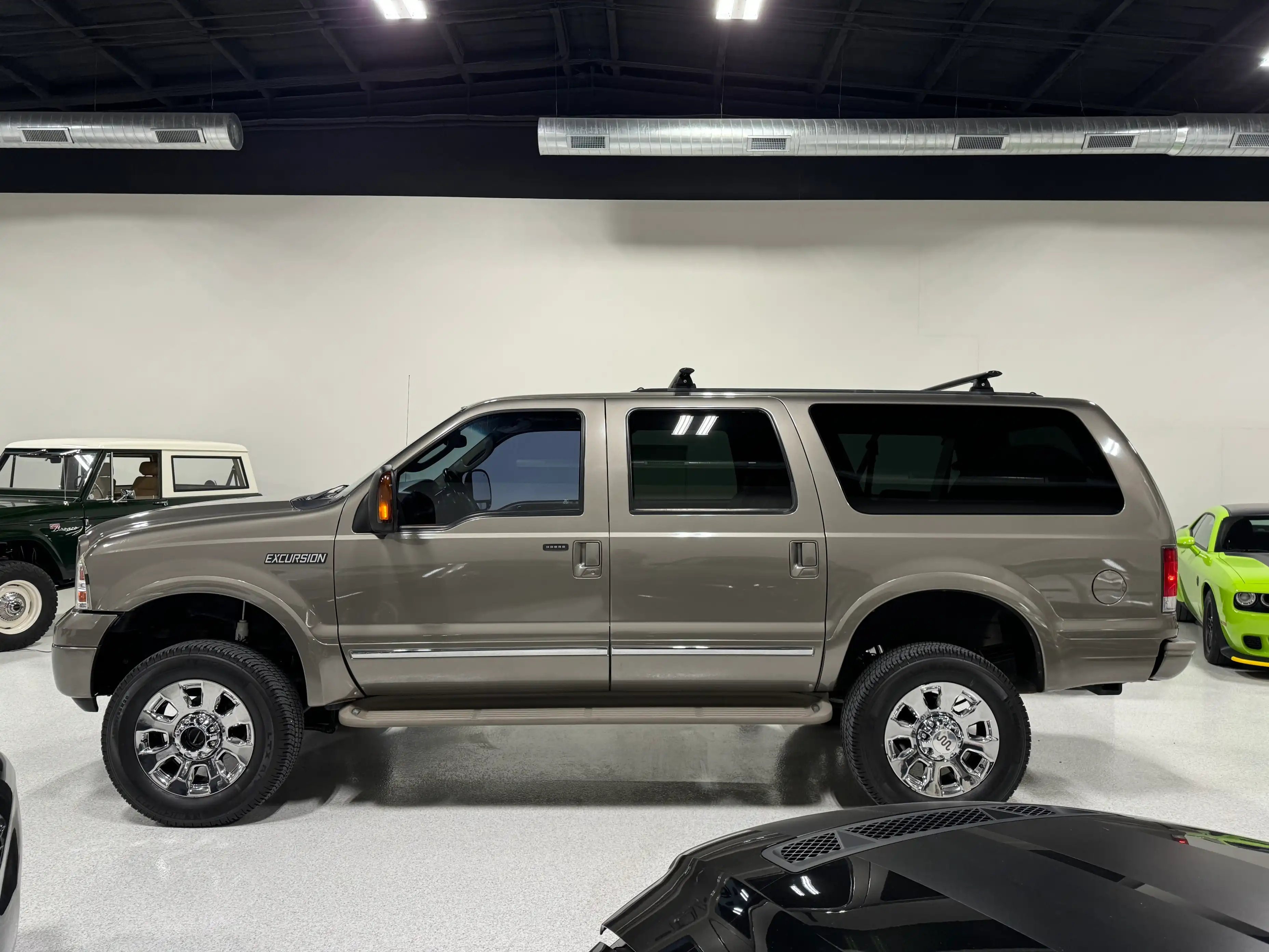 2005 Ford Excursion Limited 4X4 6.0L's photo