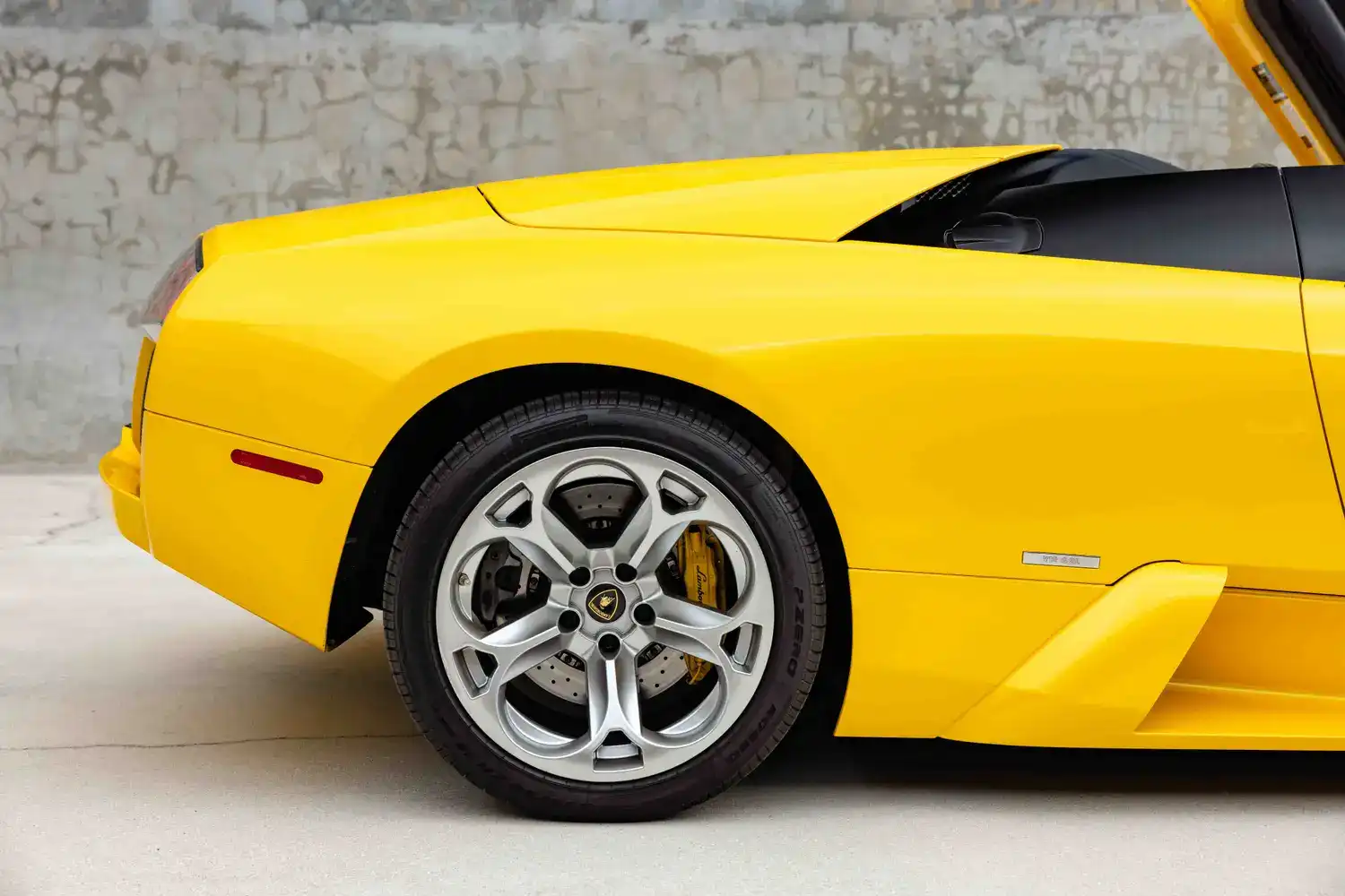 2005 Lamborghini Murcielago Base's photo