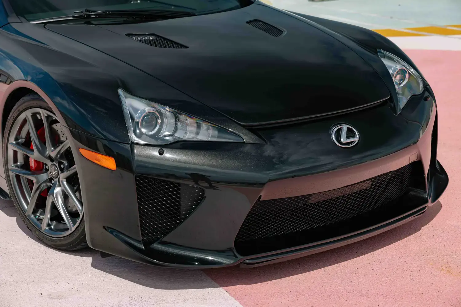 2012 Lexus LFA Base photo 4