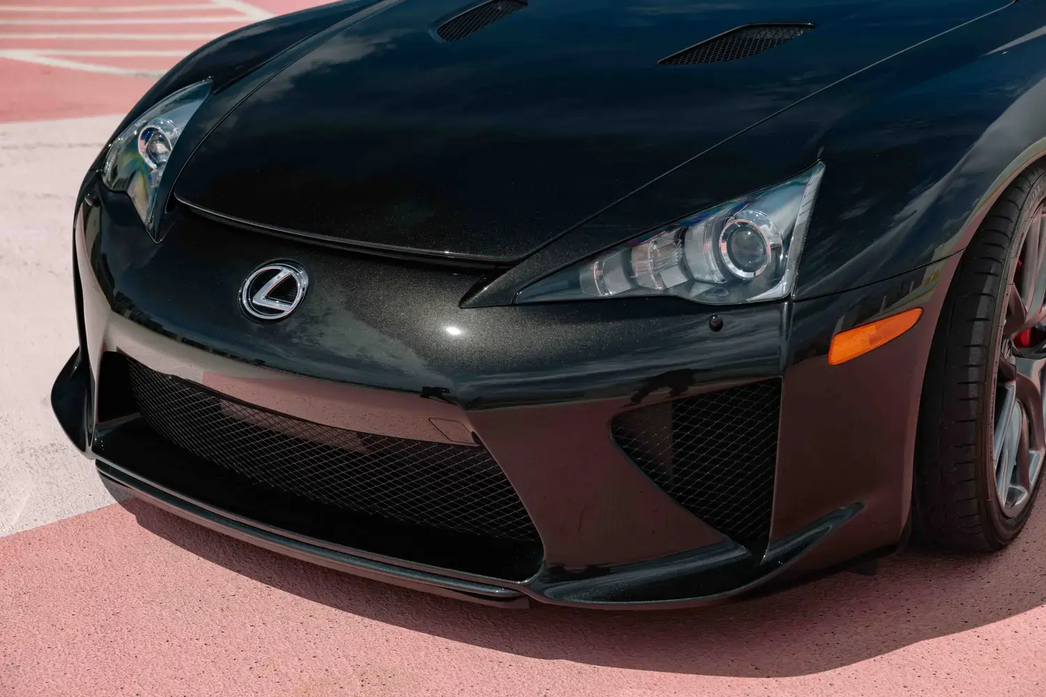 2012 Lexus LFA Base photo 5