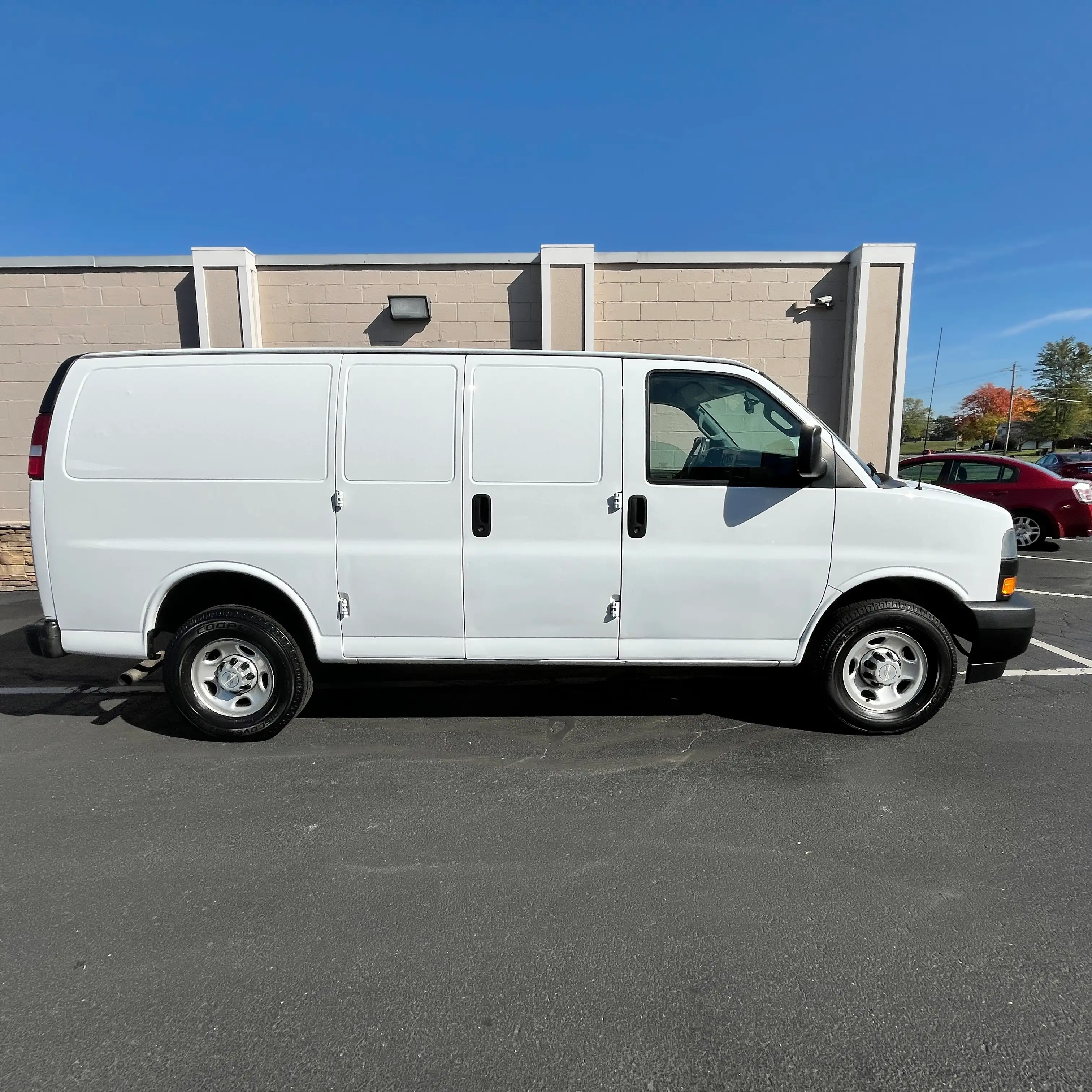 2020 Chevrolet Express 2500 Work Van HD's photo