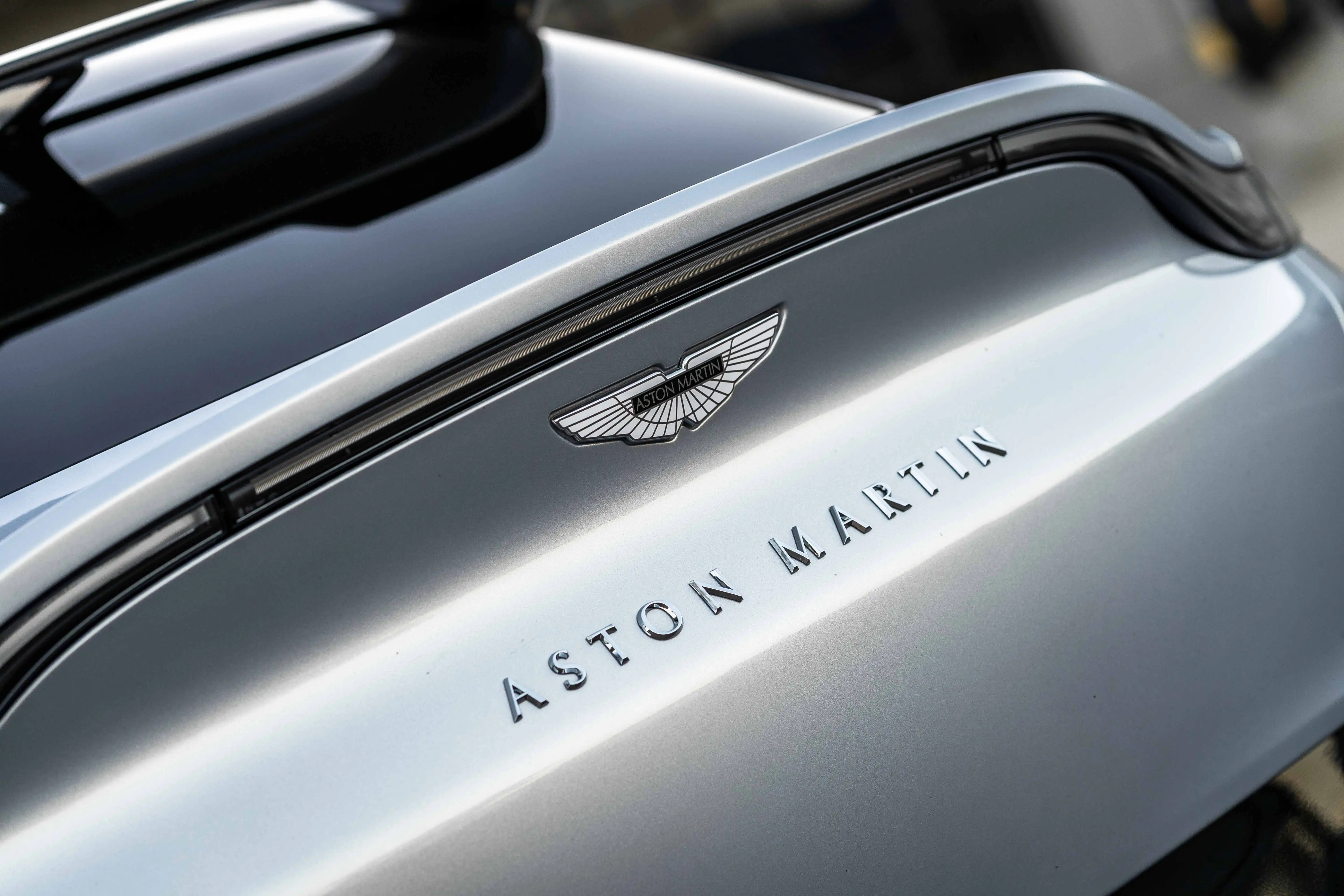 2023 Aston Martin DBX 4.0 V8 707 AWD's photo