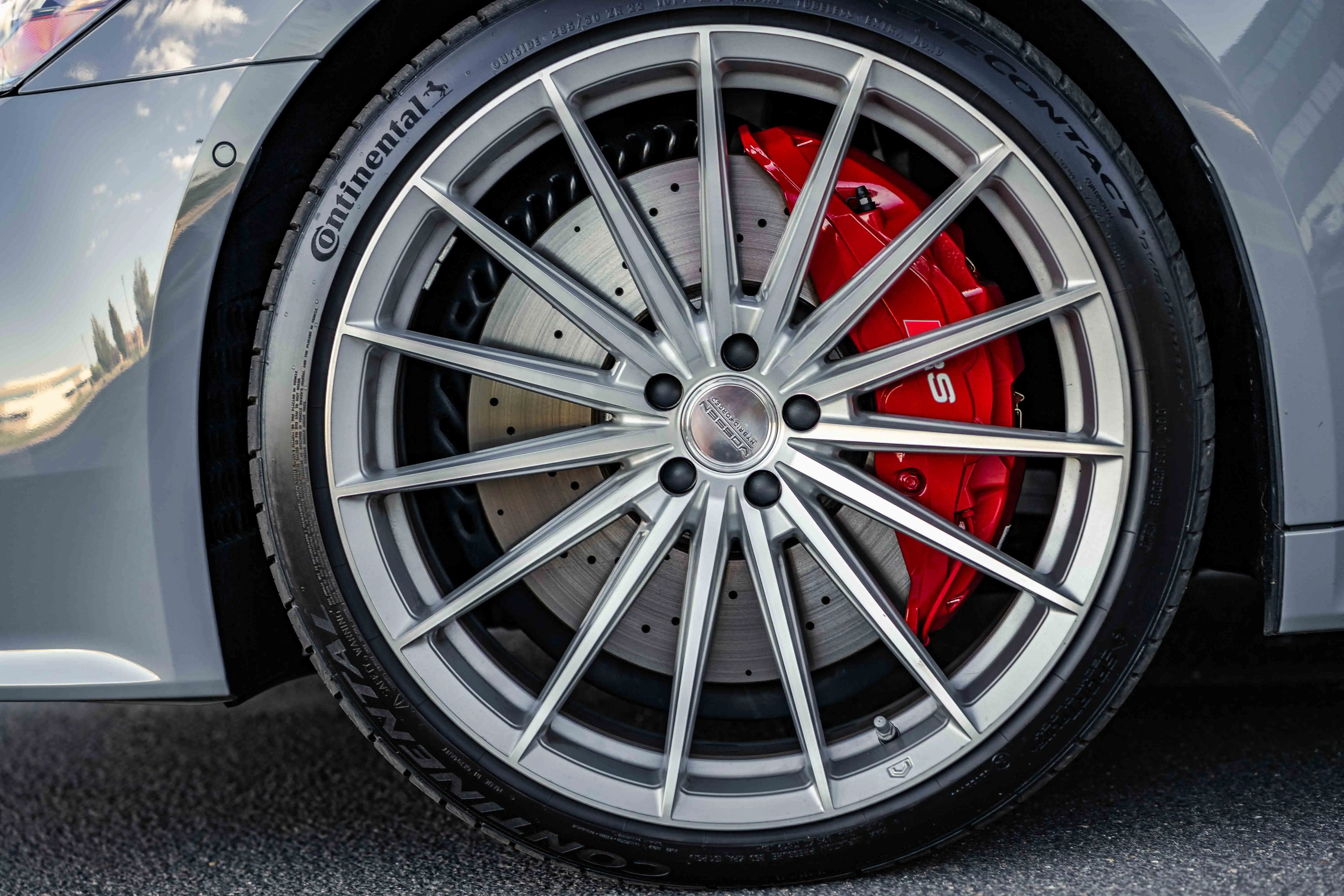 2026 Audi RS 6 Avant Performance's photo