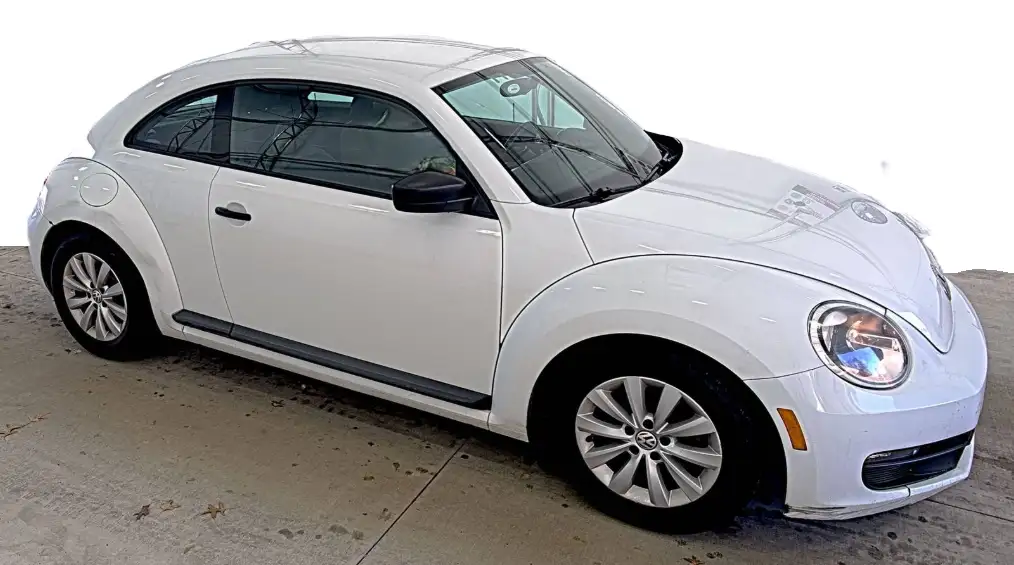 2015 Volkswagen Beetle 1.8T Auto w/Sunroof, Sound & Nav. PZEV's photo