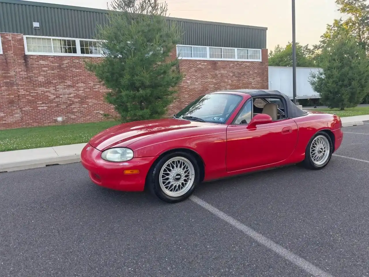 1999 Mazda MX-5 Miata 10TH ANNIVERSARY EDITION's photo